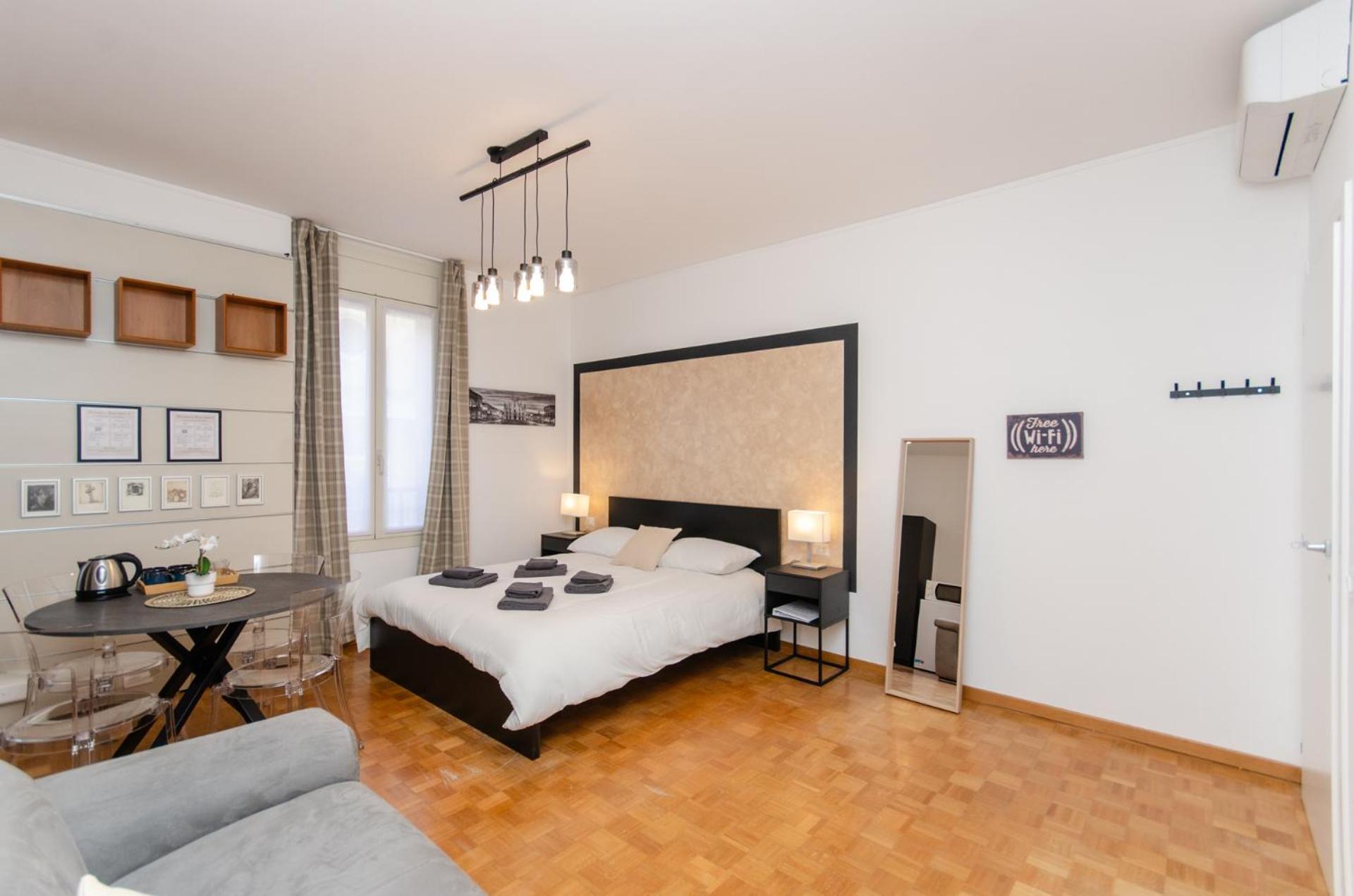 Brown Room Milan Luaran gambar
